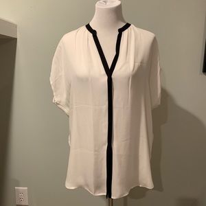 Vince silk top with black trim